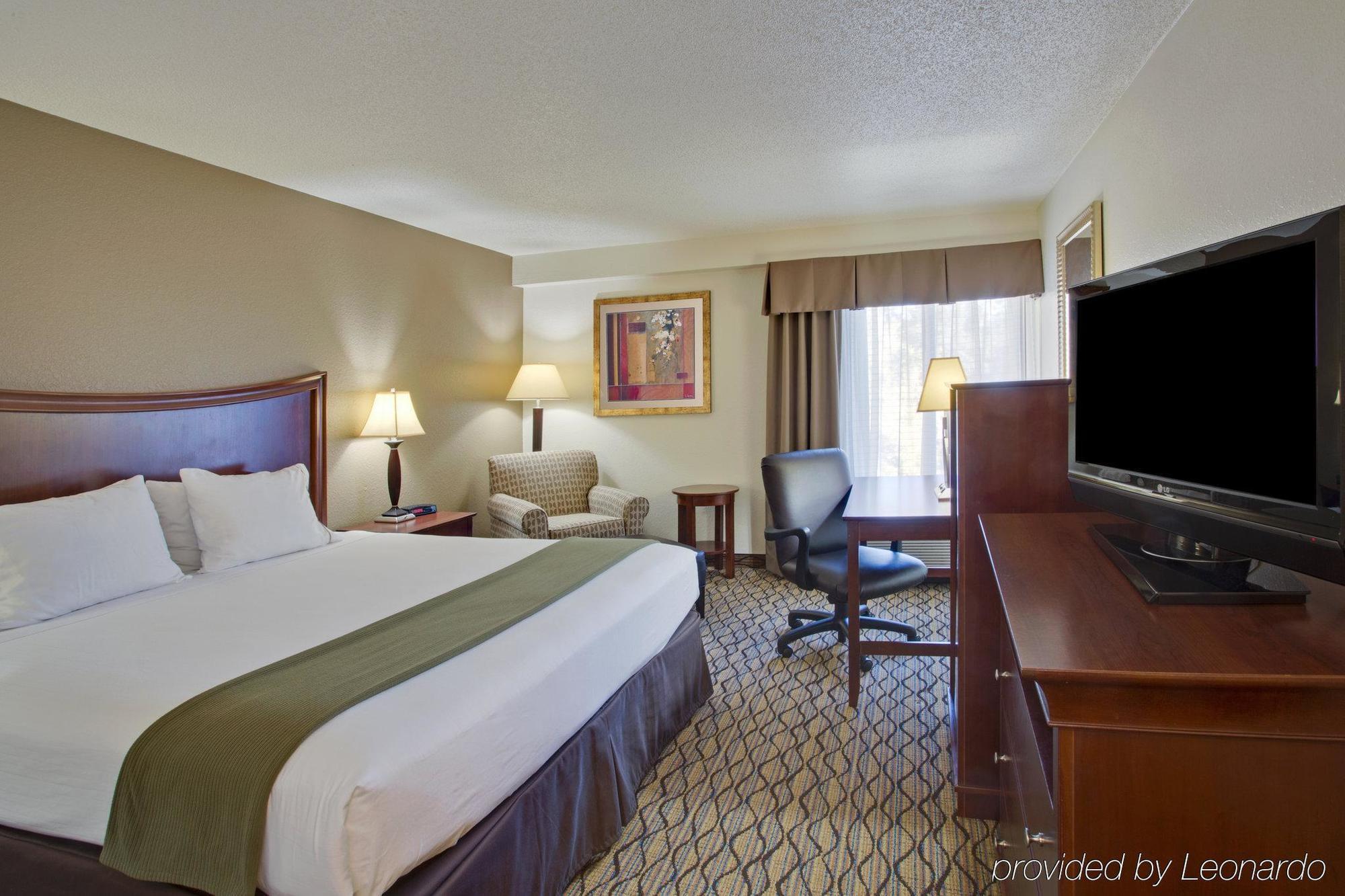 Holiday Inn Express Tampa-Brandon By Ihg Dış mekan fotoğraf